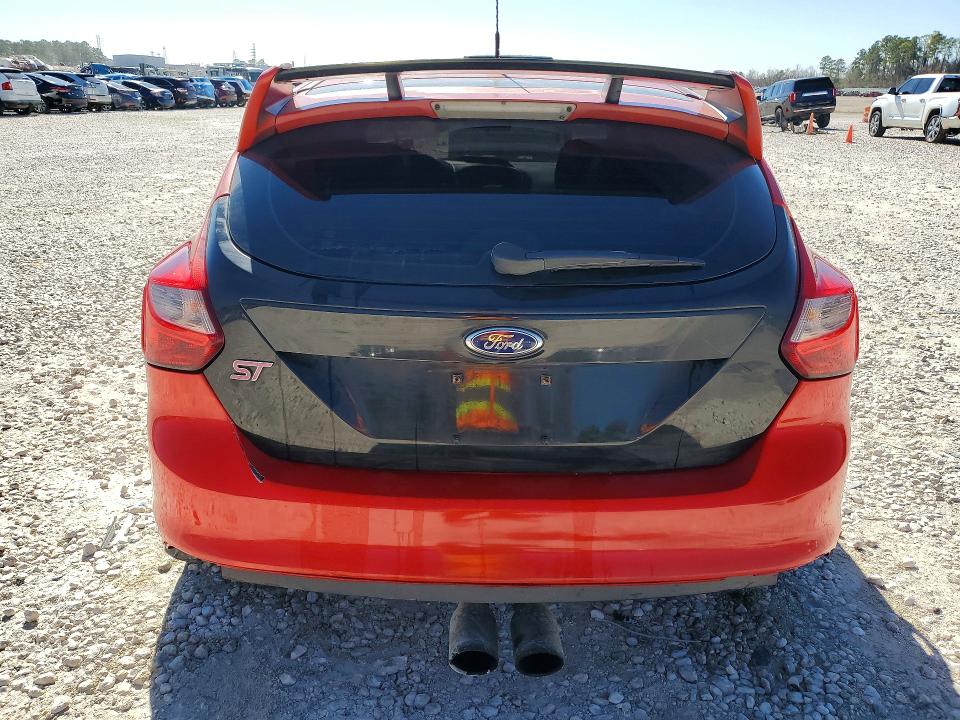 Photo 6 from auction – 2013 FORD FOCUS ST with VIN 1FADP3L96DL364653