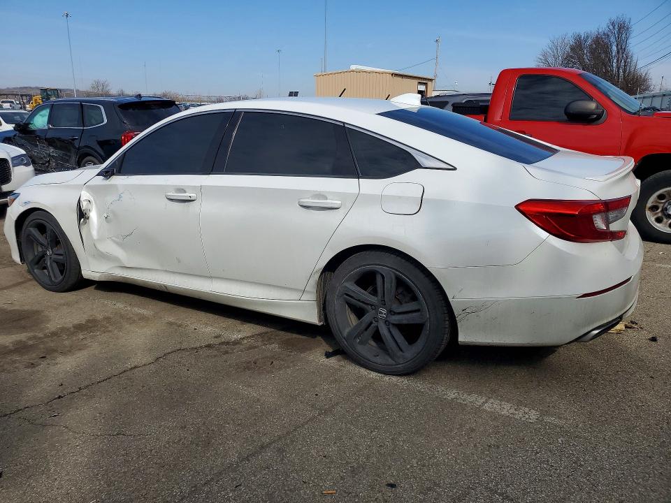 Photo 2 from auction – 2018 HONDA ACCORD with VIN 1HGCV2F30JA027563