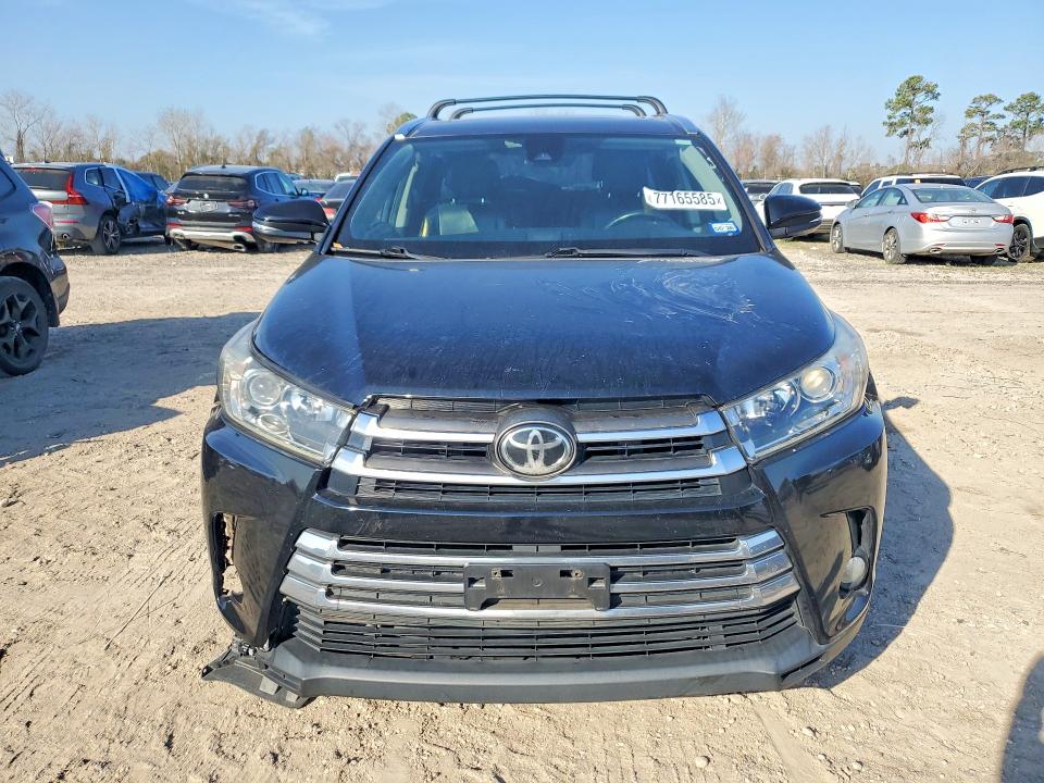 Photo 5 from auction – 2017 TOYOTA HIGHLANDER with VIN 5TDYZRFH5HS216753