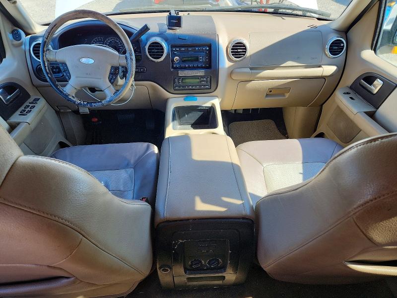 Photo 8 from auction – 2003 FORD EXPEDITION with VIN 1FMPU17L93LB25375