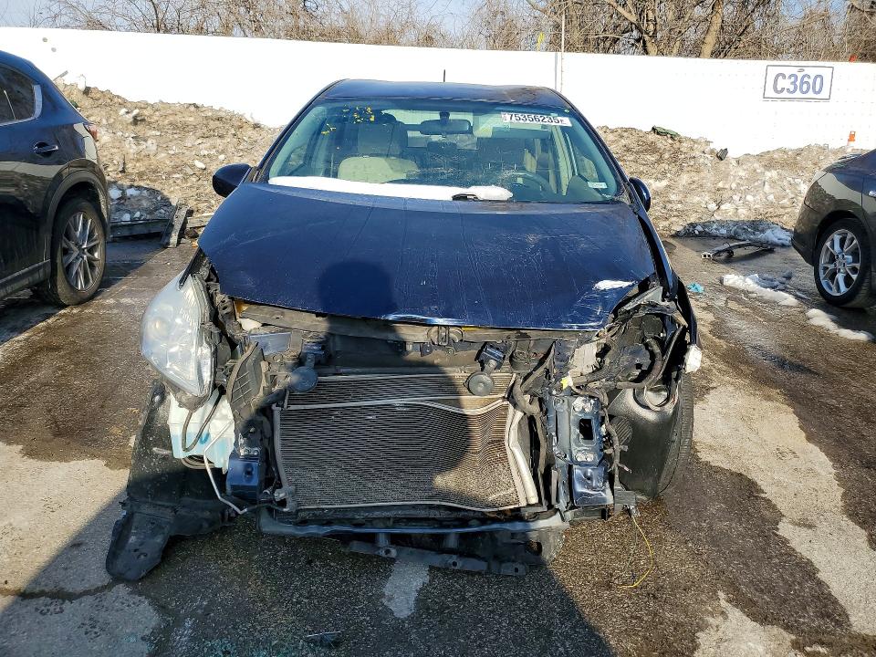 Photo 5 from auction – 2013 TOYOTA PRIUS with VIN JTDKN3DU1D1635981