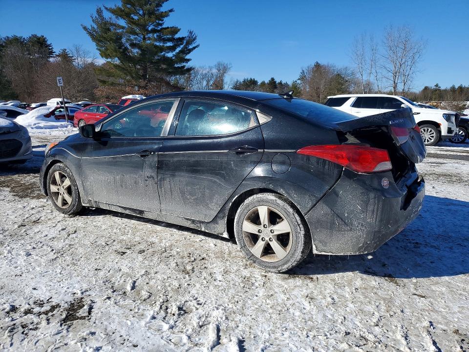 Photo 2 from auction – 2013 HYUNDAI ELANTRA with VIN 5NPDH4AE3DH425510