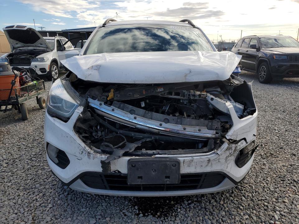 Photo 5 from auction – 2017 FORD ESCAPE with VIN 1FMCU9GD8HUB61887