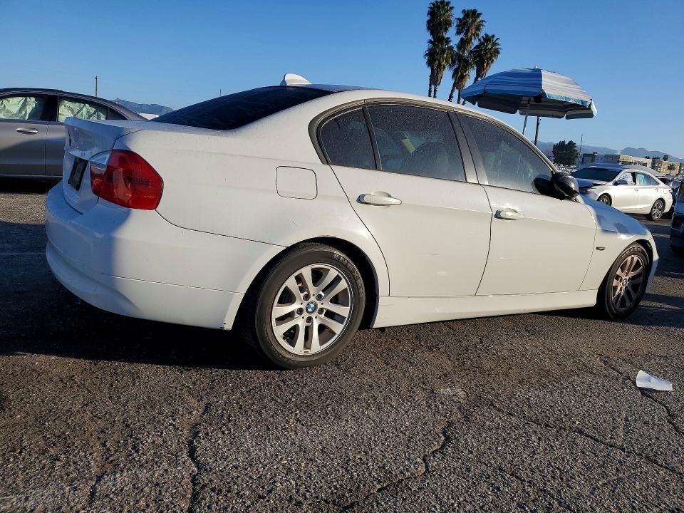 Photo 3 from auction – 2007 BMW 328 with VIN WBAVC53527FZ75024