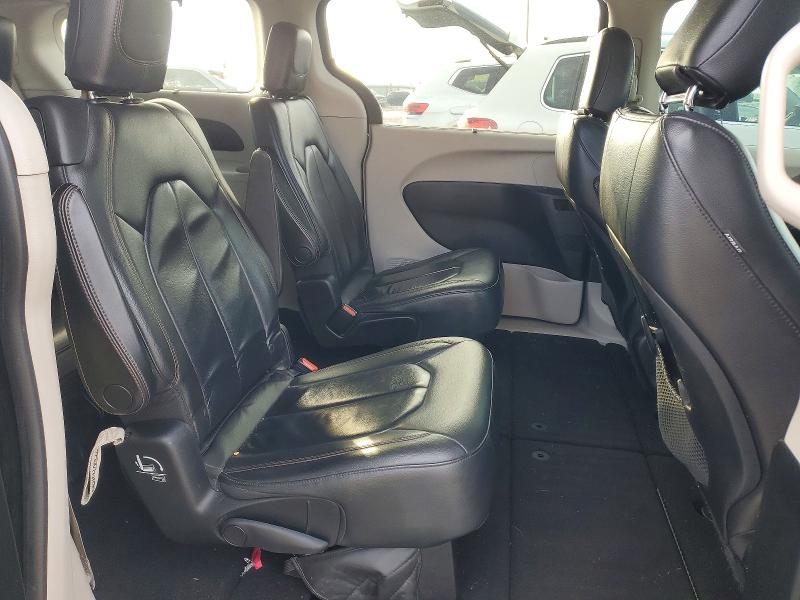 Photo 11 from auction – 2017 CHRYSLER PACIFICA with VIN 2C4RC1BGXHR711768