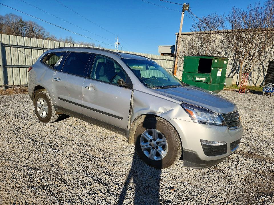 Photo 4 from auction – 2015 CHEVROLET TRAVERSE with VIN 1GNKRFED1FJ200294