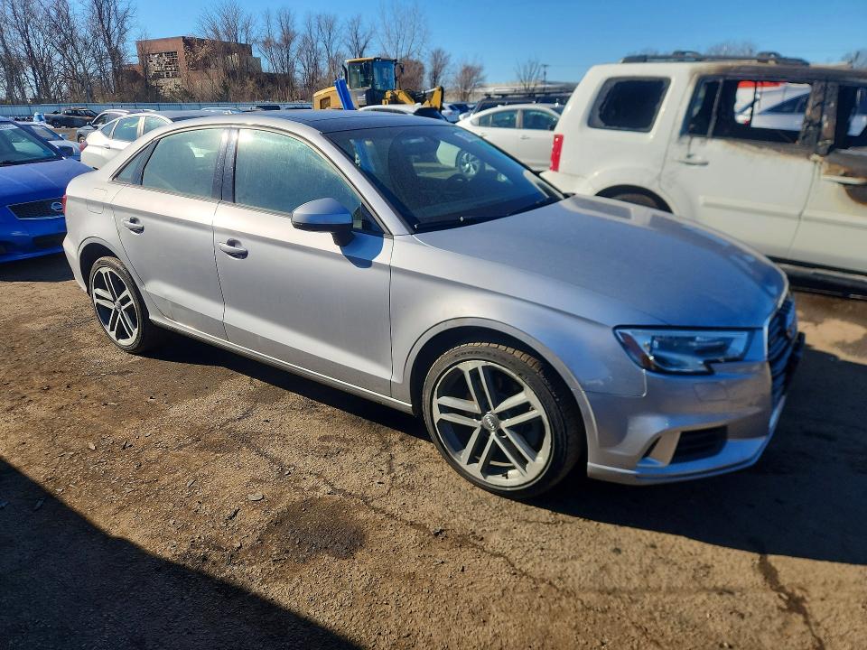 Photo 4 from auction – 2017 AUDI A3 with VIN WAUB8GFF6H1022674