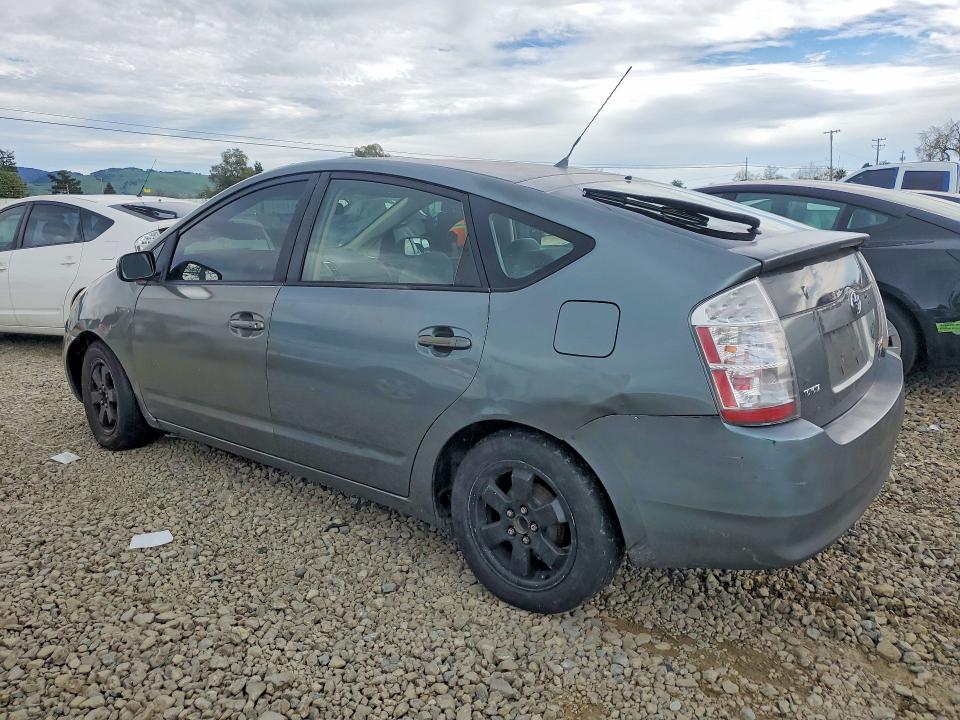 Photo 2 from auction – 2005 TOYOTA PRIUS with VIN JTDKB20U053017310