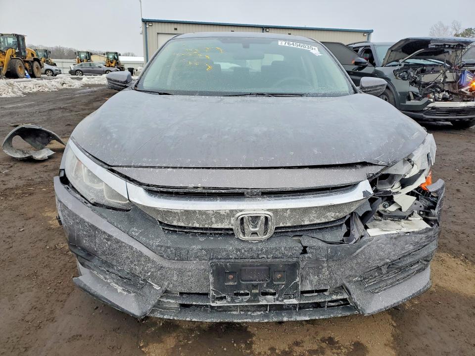 Photo 5 from auction – 2018 HONDA CIVIC with VIN 2HGFC2F74JH592602