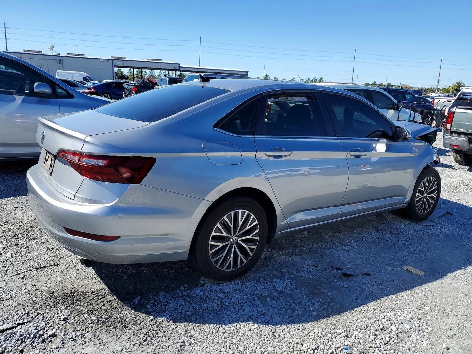 Photo 3 from auction – 2021 VOLKSWAGEN JETTA with VIN 3VWC57BU4MM047362