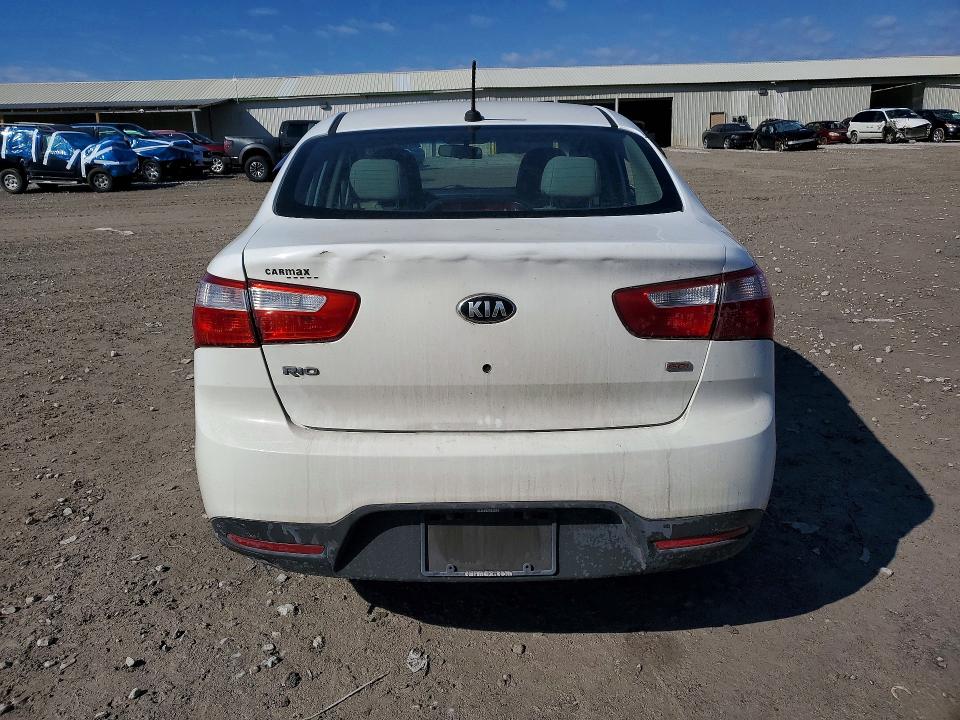 Photo 6 from auction – 2015 KIA RIO with VIN KNADM4A35F6428333