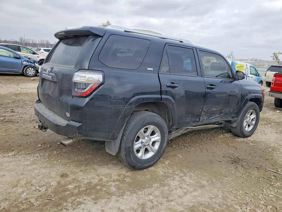 صورة رقم 3 من المزاد - 2016 TOYOTA 4RUNNER SR مع VIN JTEBU5JR5G5336050