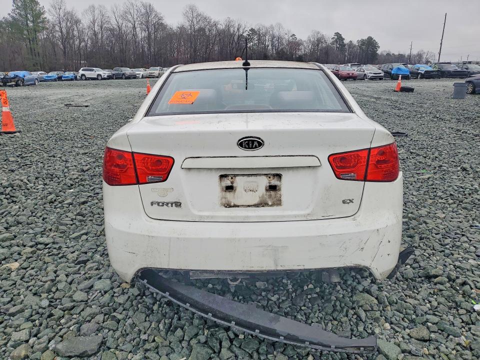 Фото 6 с аукциона – 2010 KIA FORTE с VIN KNAFU4A23A5880716