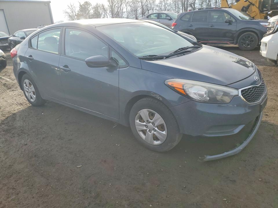 Photo 4 from auction – 2016 KIA FORTE with VIN KNAFK4A62G5493754