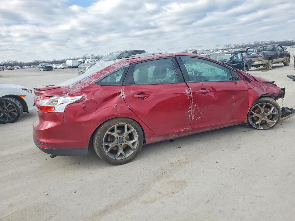 Photo 3 from auction – 2014 FORD FOCUS with VIN 1FADP3F29EL240392