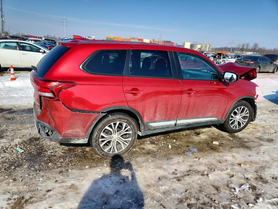 Photo 3 from auction – 2018 MITSUBISHI OUTLANDER with VIN JA4AD2A34JZ032311