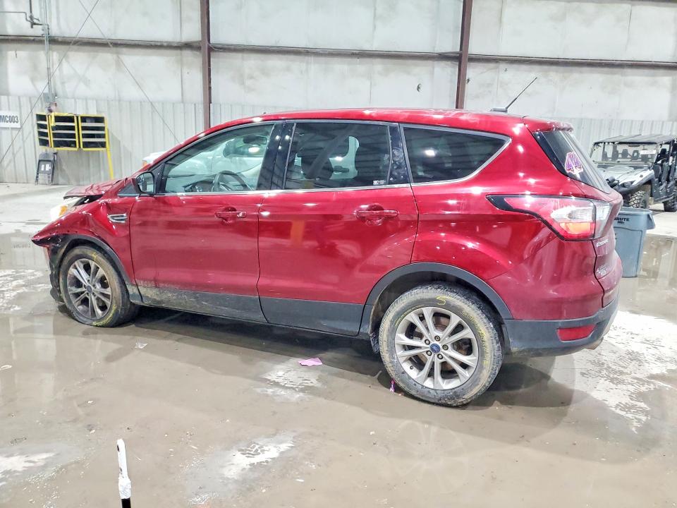 Photo 2 from auction – 2017 FORD ESCAPE with VIN 1FMCU0GDXHUE44111