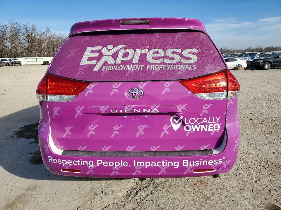 Photo 6 from auction – 2012 TOYOTA SIENNA with VIN 5TDKK3DC9CS187779