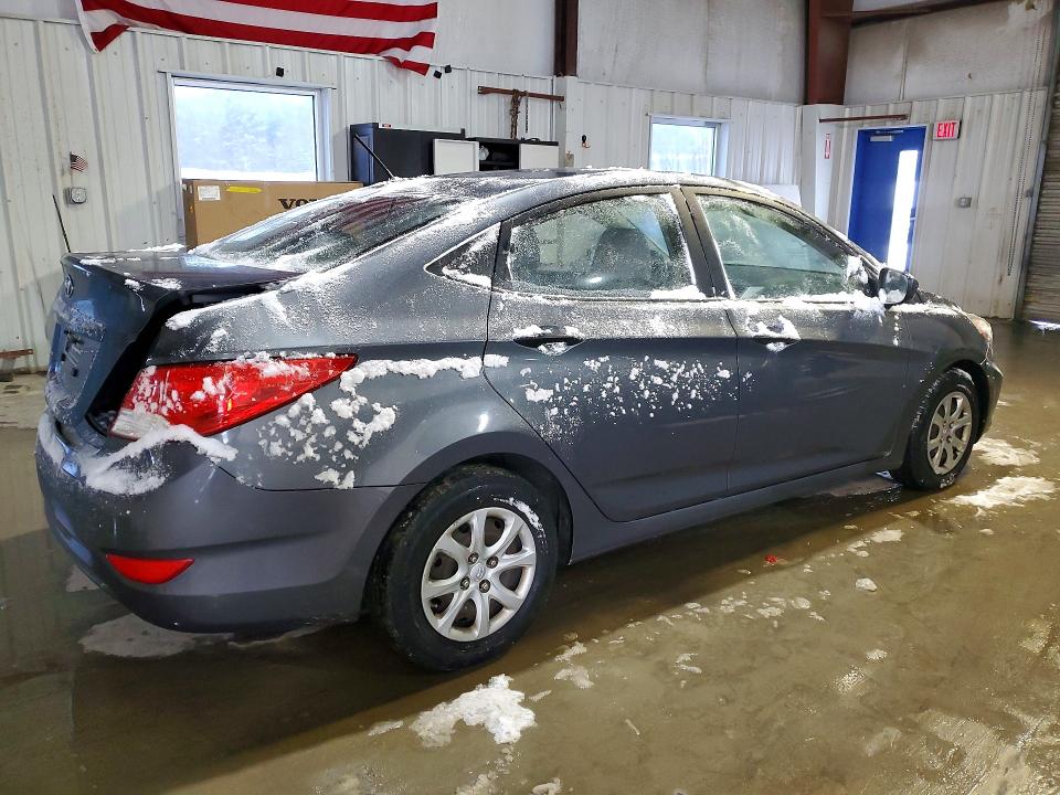 Photo 3 from auction – 2012 HYUNDAI ACCENT GLS with VIN KMHCT4AE0CU046152