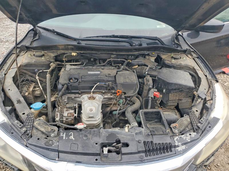 Photo 11 from auction – 2016 HONDA ACCORD with VIN 1HGCR2F33GA071568