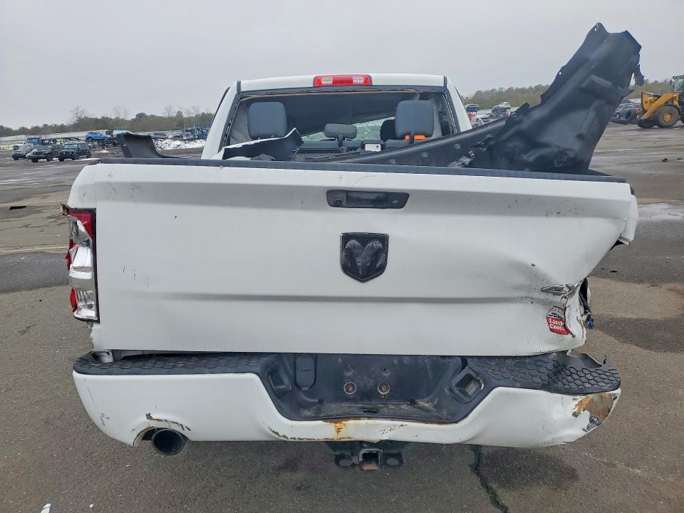 Photo 6 from auction – 2017 RAM 1500 with VIN 3C6RR7KT6HG533286