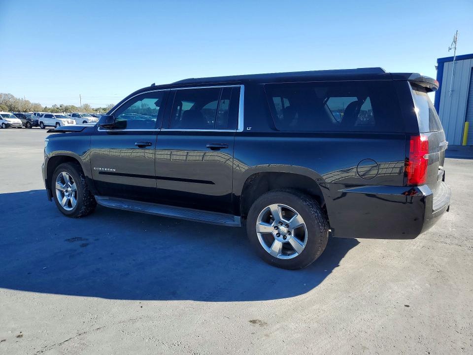 Фото 2 с аукциона – 2016 CHEVROLET SUBURBAN с VIN 1GNSCHKC1GR454650