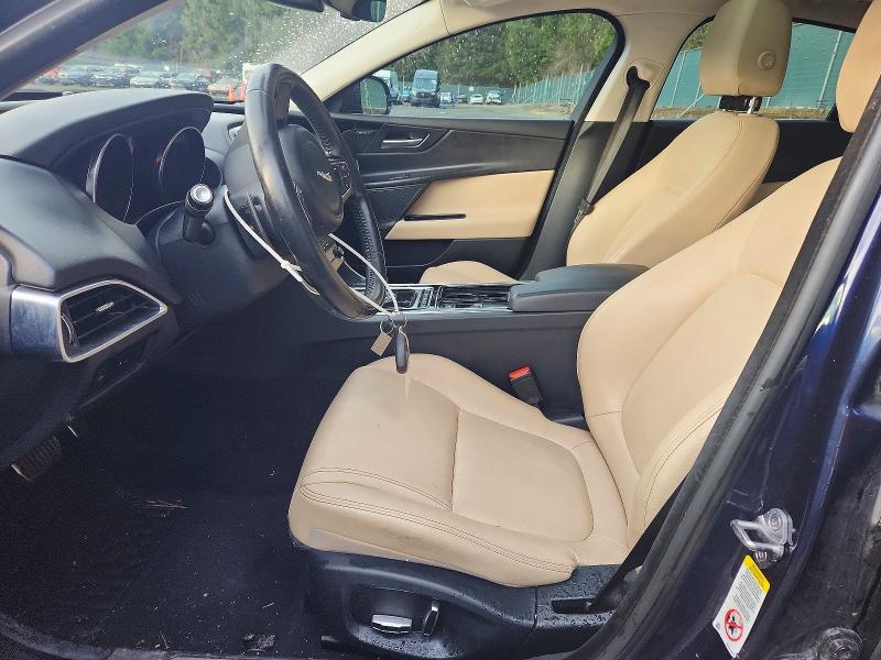 Photo 7 from auction – 2019 JAGUAR XE with VIN SAJAJ4FX7KCP49555