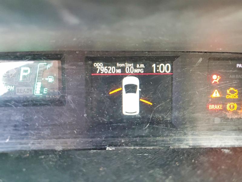 Photo 9 from auction – 2013 TOYOTA PRIUS C with VIN JTDKDTB38D1556904