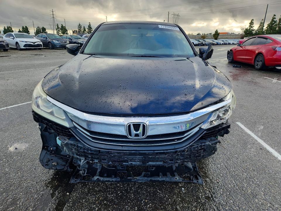 Photo 5 from auction – 2017 HONDA ACCORD with VIN 1HGCR2F3XHA033479