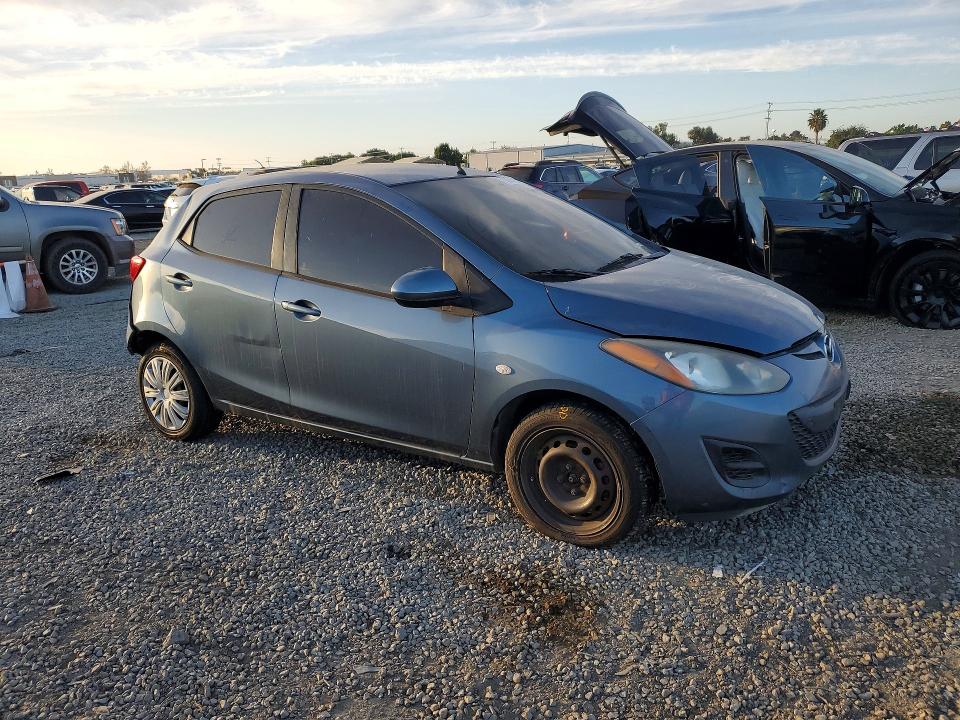 Photo 4 from auction – 2014 MAZDA MAZDA2 SPO with VIN JM1DE1KY5E0171233