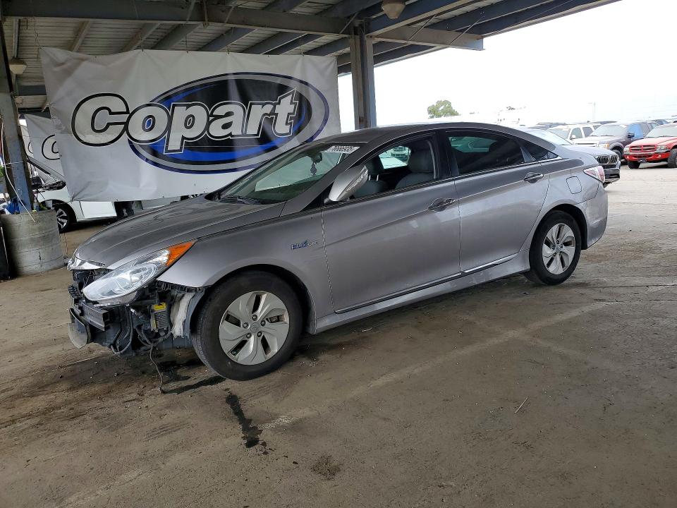 HYUNDAI SONATA 2013 with VIN KMHEC4A45DA088318 - Photo from auction