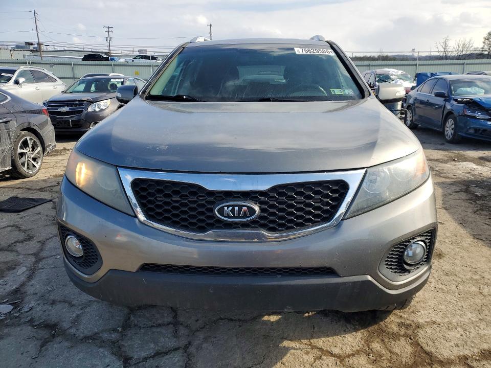 Photo 5 from auction – 2011 KIA SORENTO BA with VIN 5XYKT3A17BG129231