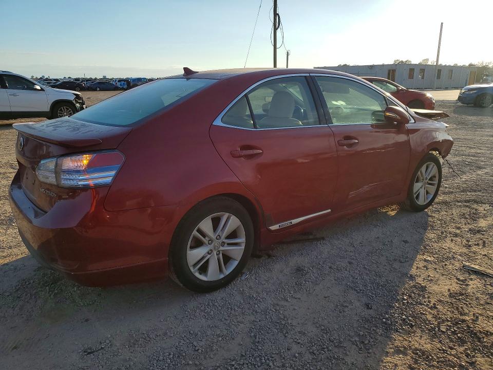 Photo 3 from auction – 2011 LEXUS HS with VIN JTHBB1BAXB2048528