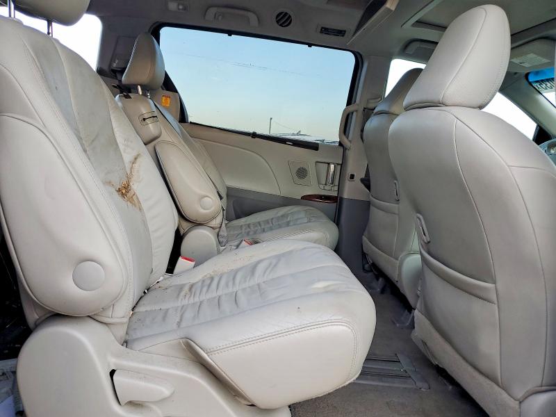 Photo 11 from auction – 2011 TOYOTA SIENNA with VIN 5TDYK3DC1BS058234