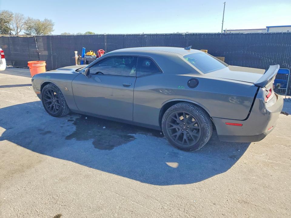 Photo 2 from auction – 2018 DODGE CHALLENGER with VIN 2C3CDZFJ2JH219050