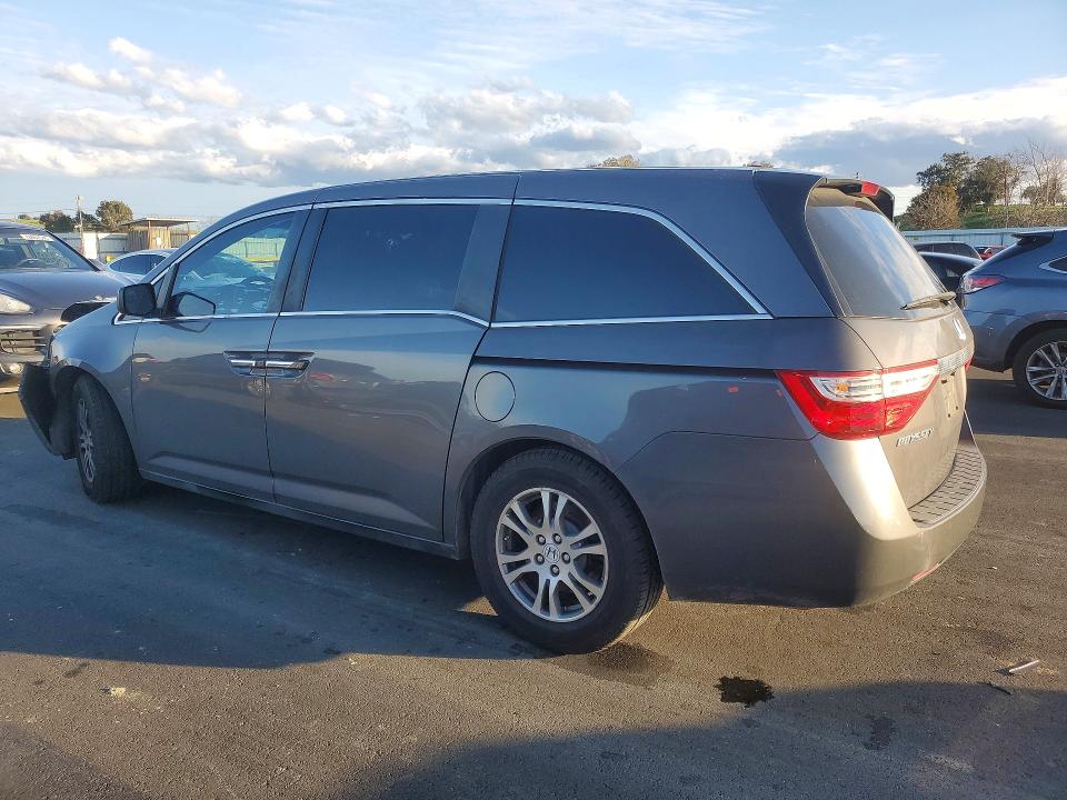 Photo 2 from auction – 2013 HONDA ODYSSEY with VIN 5FNRL5H60DB091296