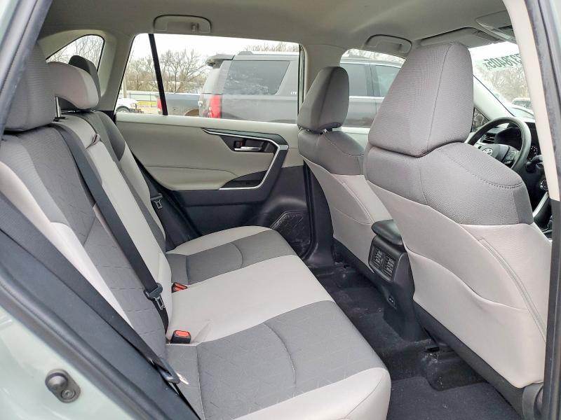 Photo 11 from auction – 2022 TOYOTA RAV4 with VIN 2T3W1RFV2NW201187