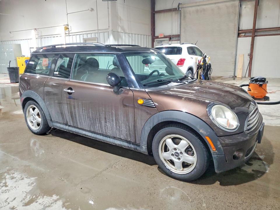 Photo 4 from auction – 2010 MINI COOPER CLU with VIN WMWML3C50ATX51520