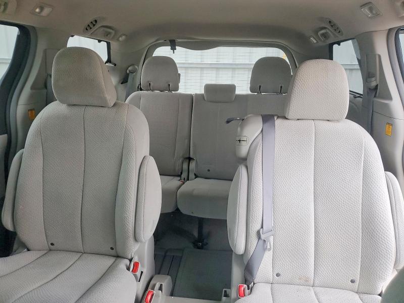 Photo 10 from auction – 2011 TOYOTA SIENNA BAS with VIN 5TDKA3DC6BS008566