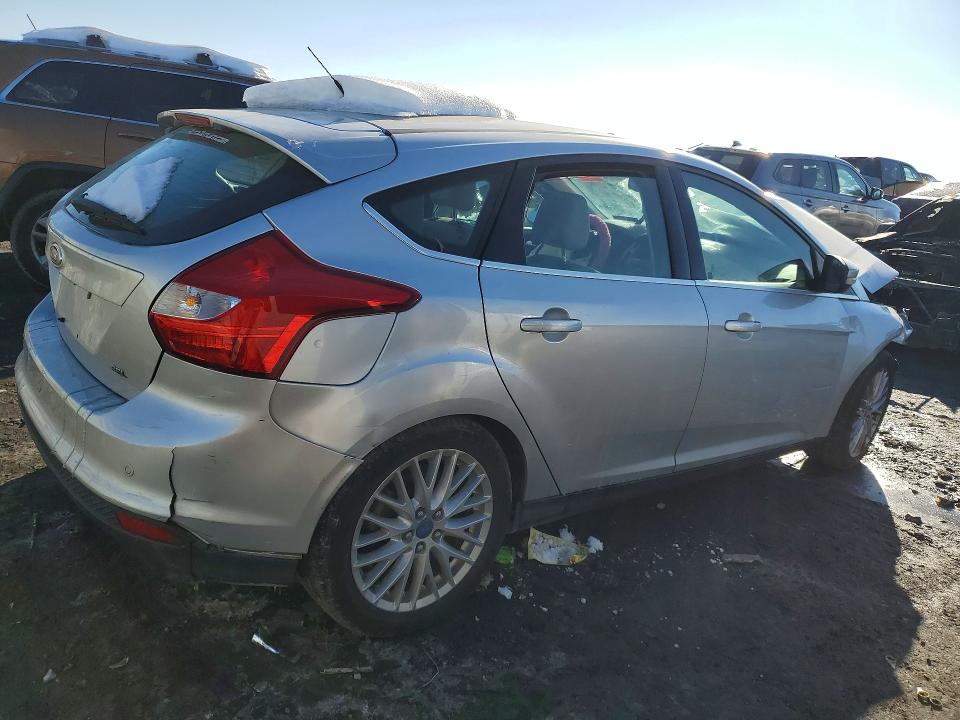 Photo 3 from auction – 2012 FORD FOCUS with VIN 1FAHP3M23CL200097