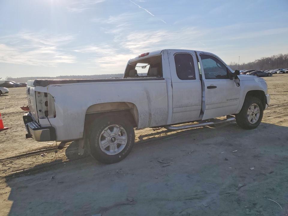 Photo 3 from auction – 2007 CHEVROLET SILVERADO with VIN 2GCEC19J971704503