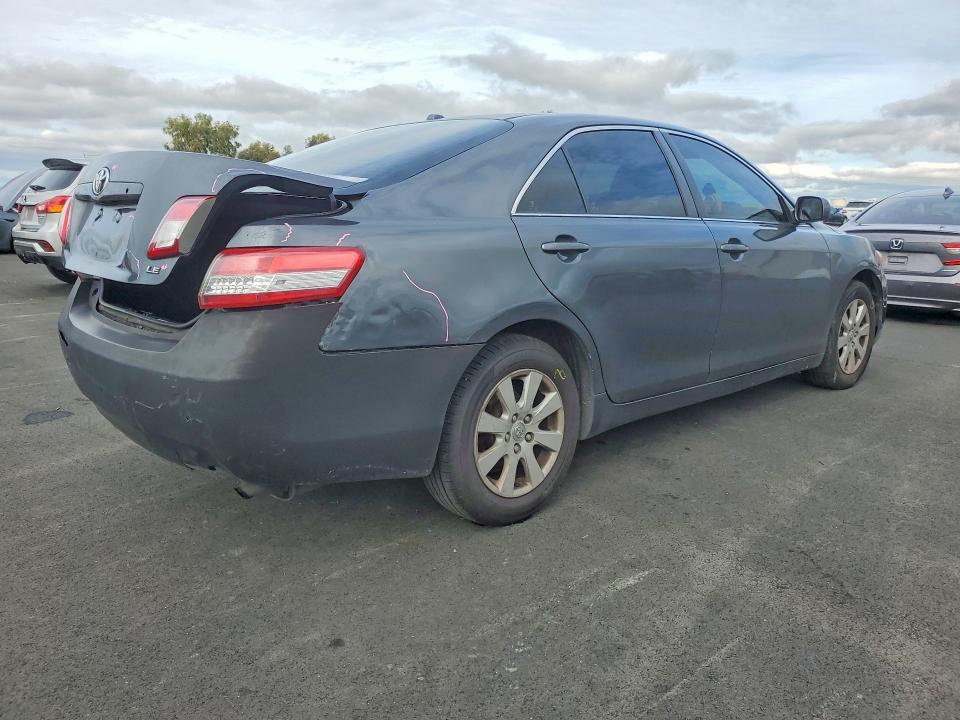 Photo 3 from auction – 2011 TOYOTA CAMRY with VIN 4T1BF3EK2BU158401