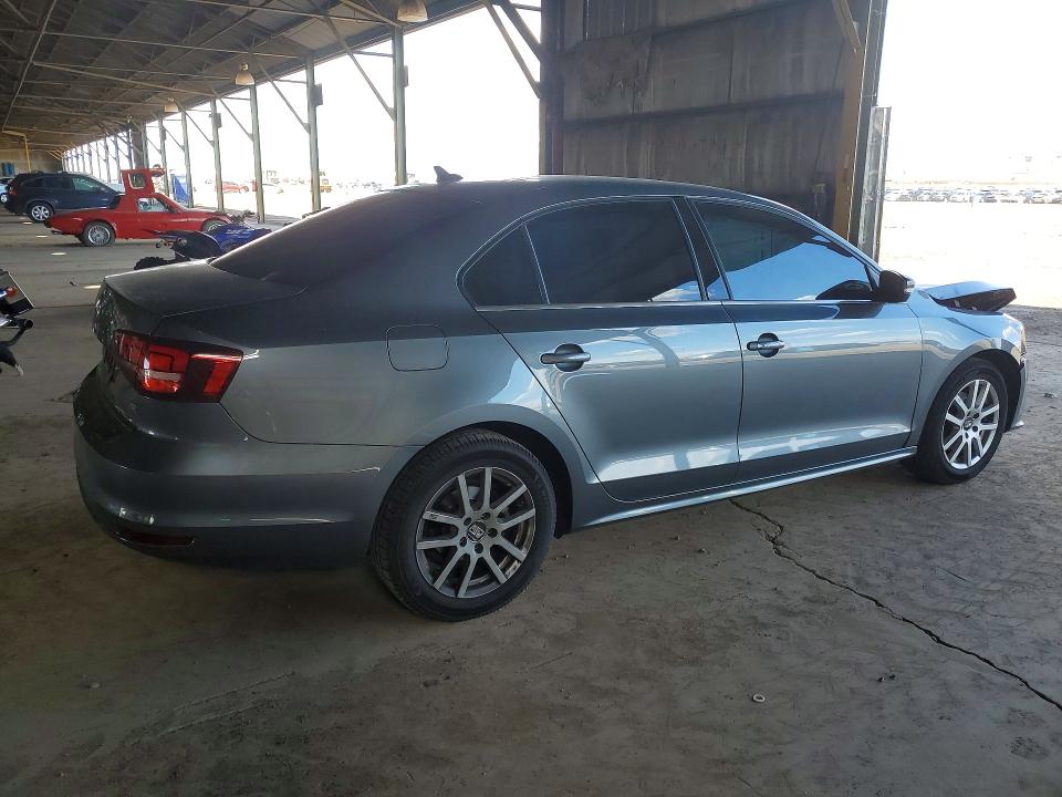 Photo 3 from auction – 2017 VOLKSWAGEN JETTA with VIN 3VWDB7AJ3HM343161