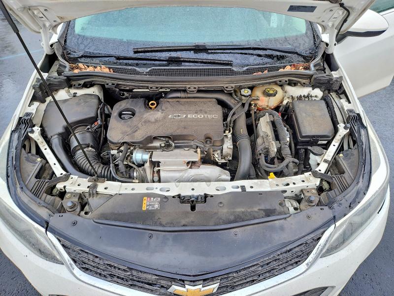 Photo 11 from auction – 2018 CHEVROLET CRUZE with VIN 1G1BE5SM2J7101274