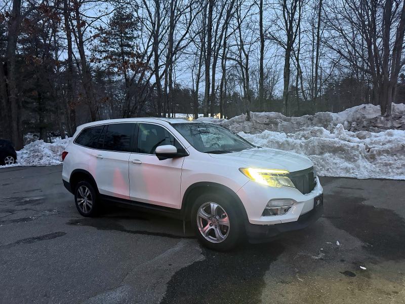 HONDA PILOT EXL 2016 with VIN 5FNYF6H83GB076046 - Photo from auction