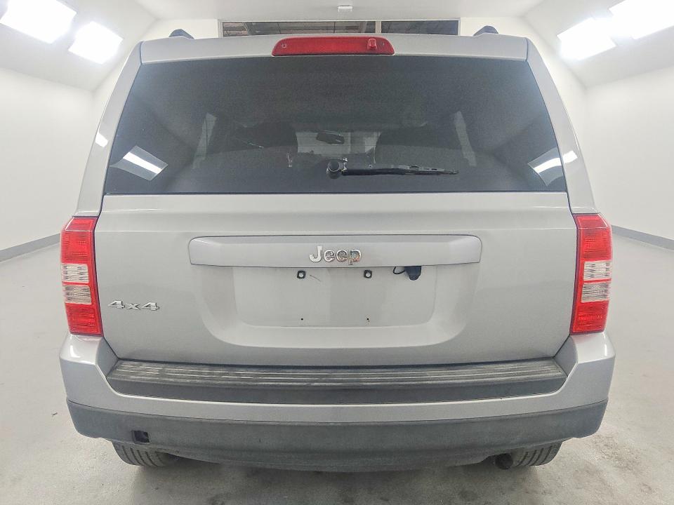 Photo 6 from auction – 2015 JEEP PATRIOT with VIN 1C4NJRBB1FD215734
