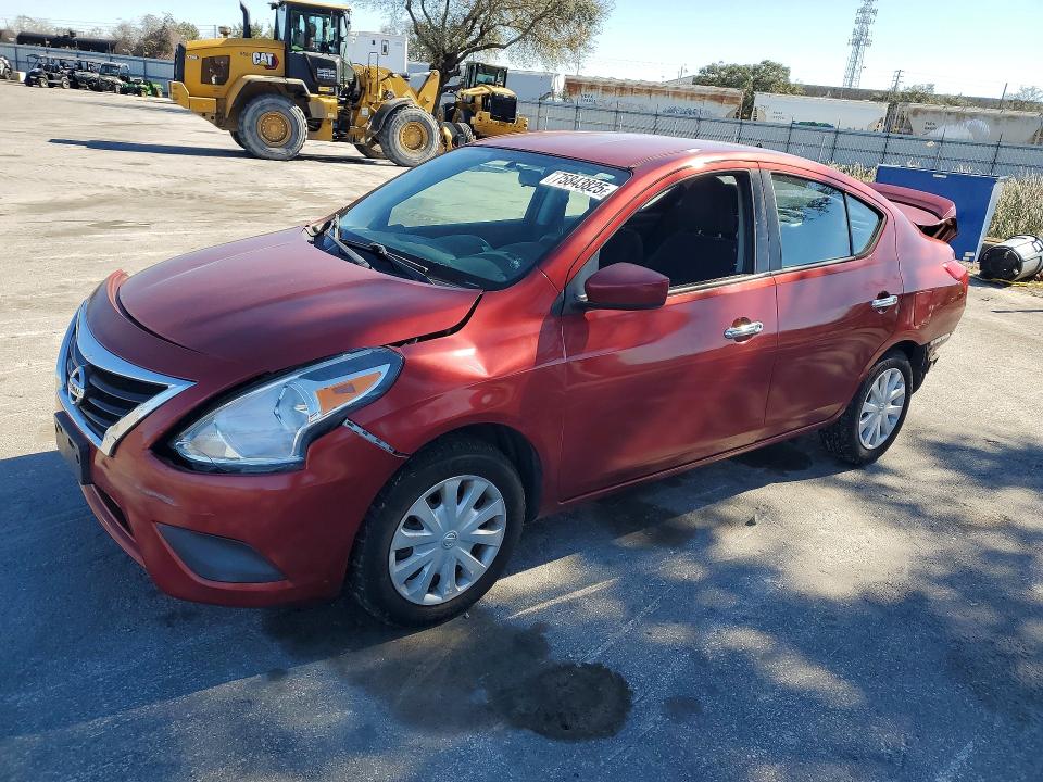 NISSAN VERSA S 2017 z numerem VIN 3N1CN7AP1HK420974 - Zdjęcie z aukcji