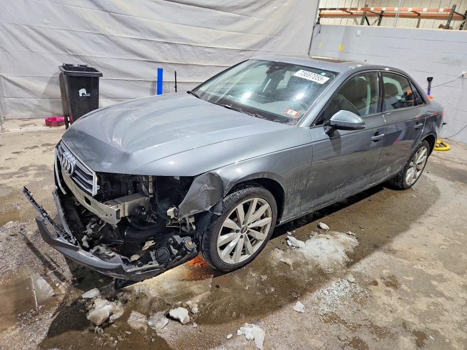 AUDI A4 PREMIUM 2017 z numerem VIN WAUANAF41HN040217 - Zdjęcie z aukcji