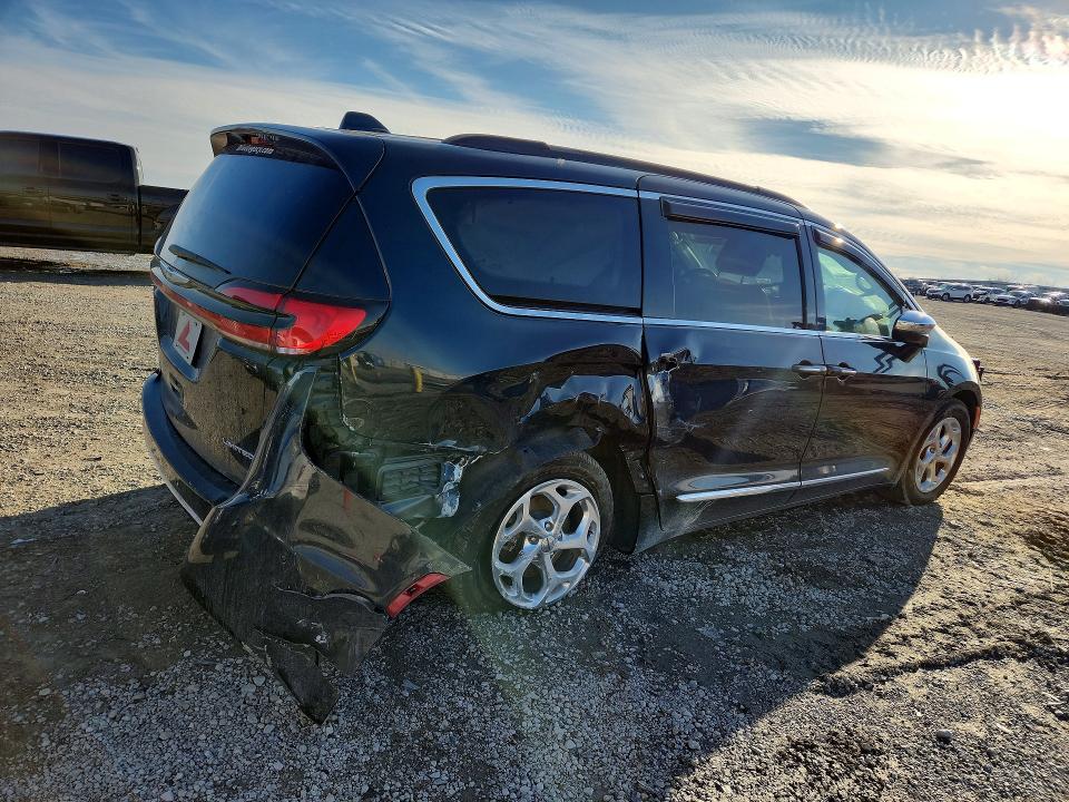 Photo 3 from auction – 2022 CHRYSLER PACIFICA L with VIN 2C4RC1GG9NR110422