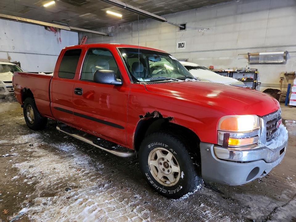 Photo 4 from auction – 2003 GMC NEW SIERRA with VIN 2GTEK19V331228247